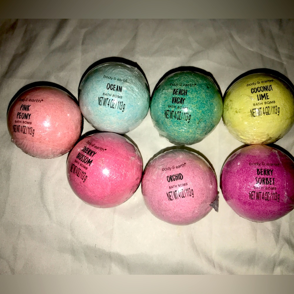 Body & Earth Bath bombs
